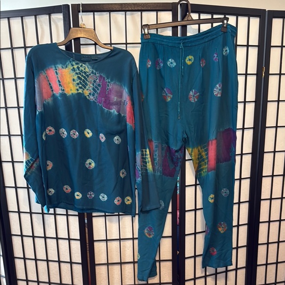 Colorful Tie-Dye Lounge Set - Picture 1 of 4